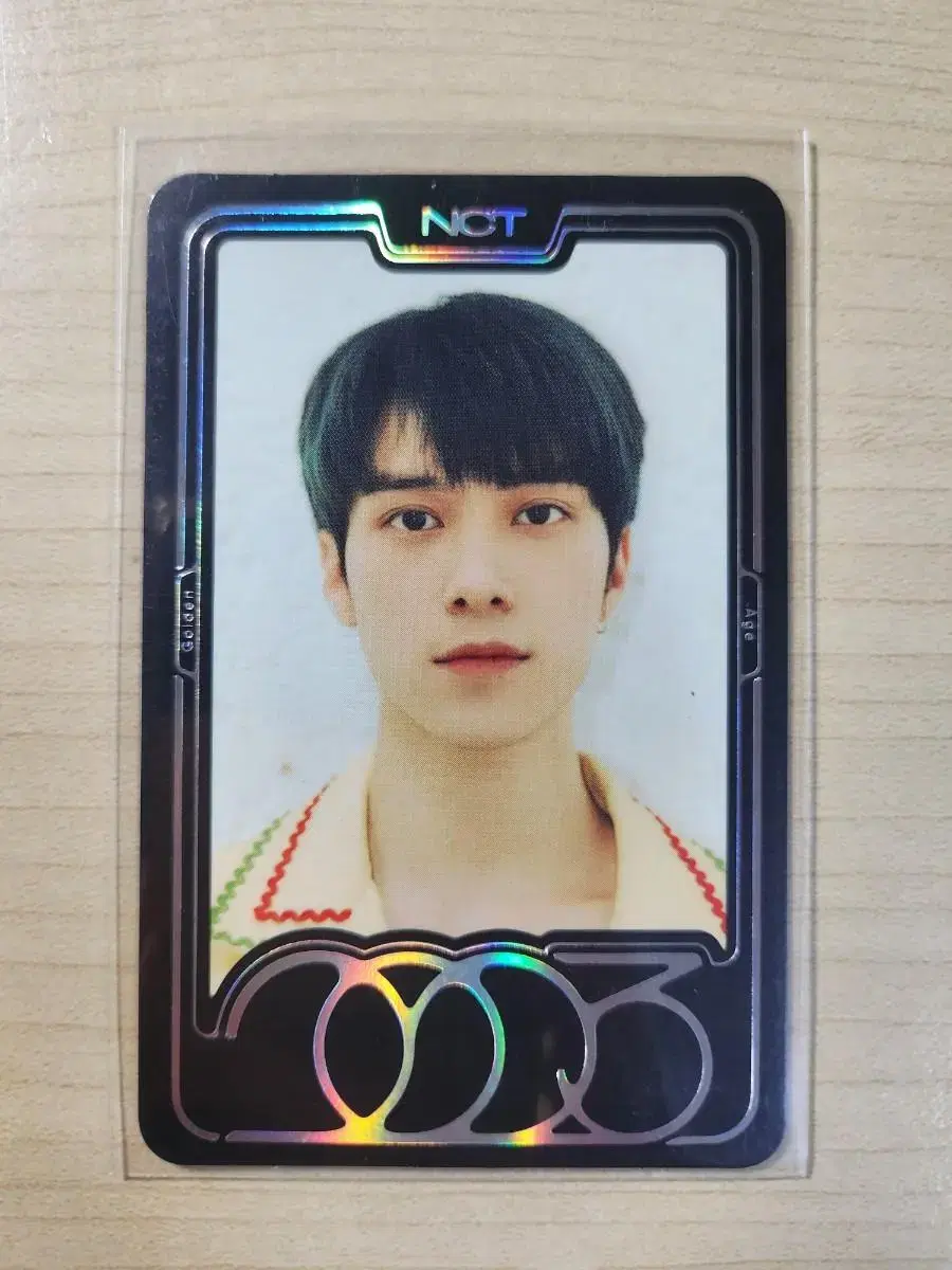 NCT Golden E.JI hendery Photocard