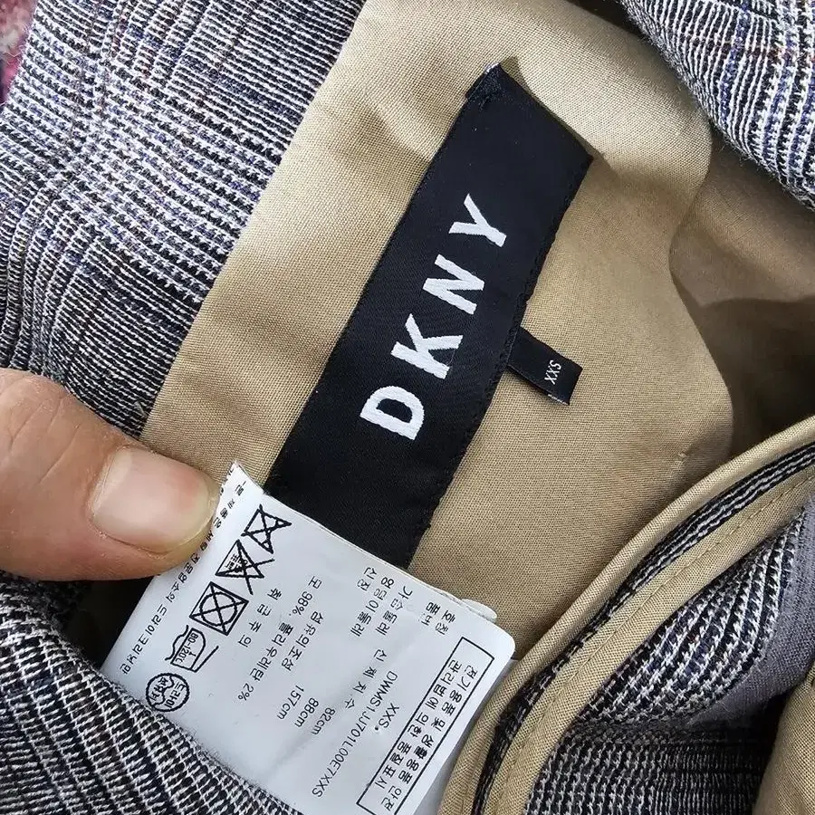 2018년 dkny  모98% 체크자켓