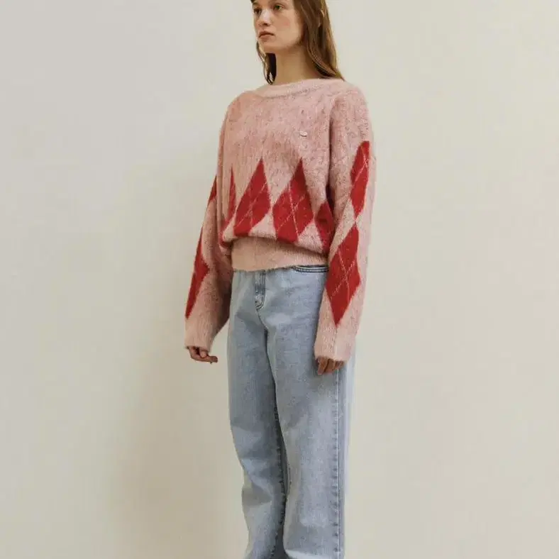 (새상품) 썸웨어버터 hairy argyle check knit-pink