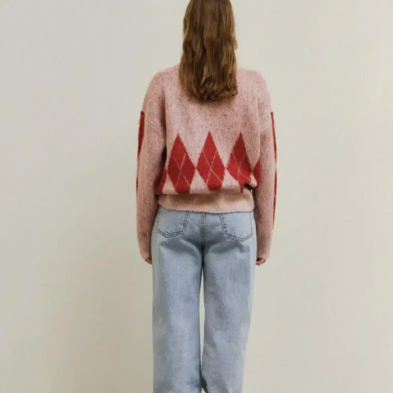 (새상품) 썸웨어버터 hairy argyle check knit-pink