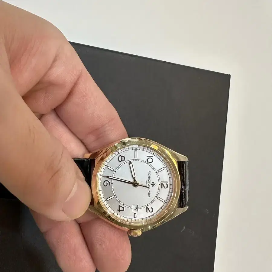 바쉐론콘스탄틴 피프티식스(Vacheron Constantin Fiftys