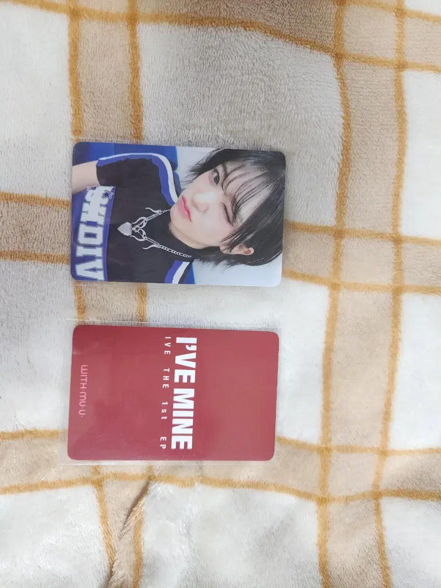 Ive Mine album unreleased photocard with muu 3rd