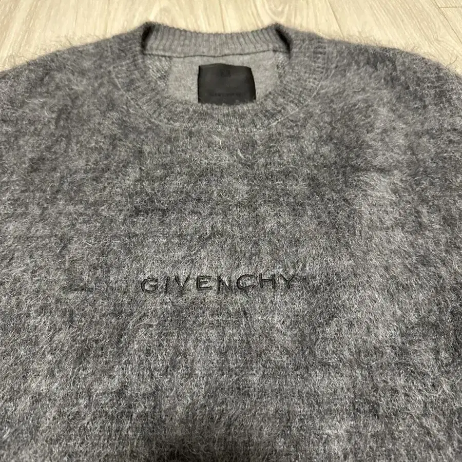 지방시 치토 givenchy 모헤어 니트 앙고라 M사이즈