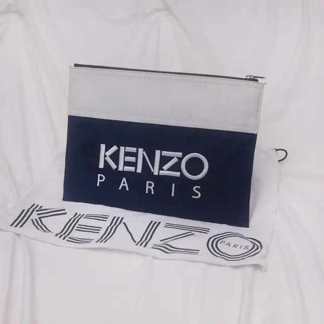 겐조 (KENZO) 컬러블럭 타이거 자수 로고 클러치백