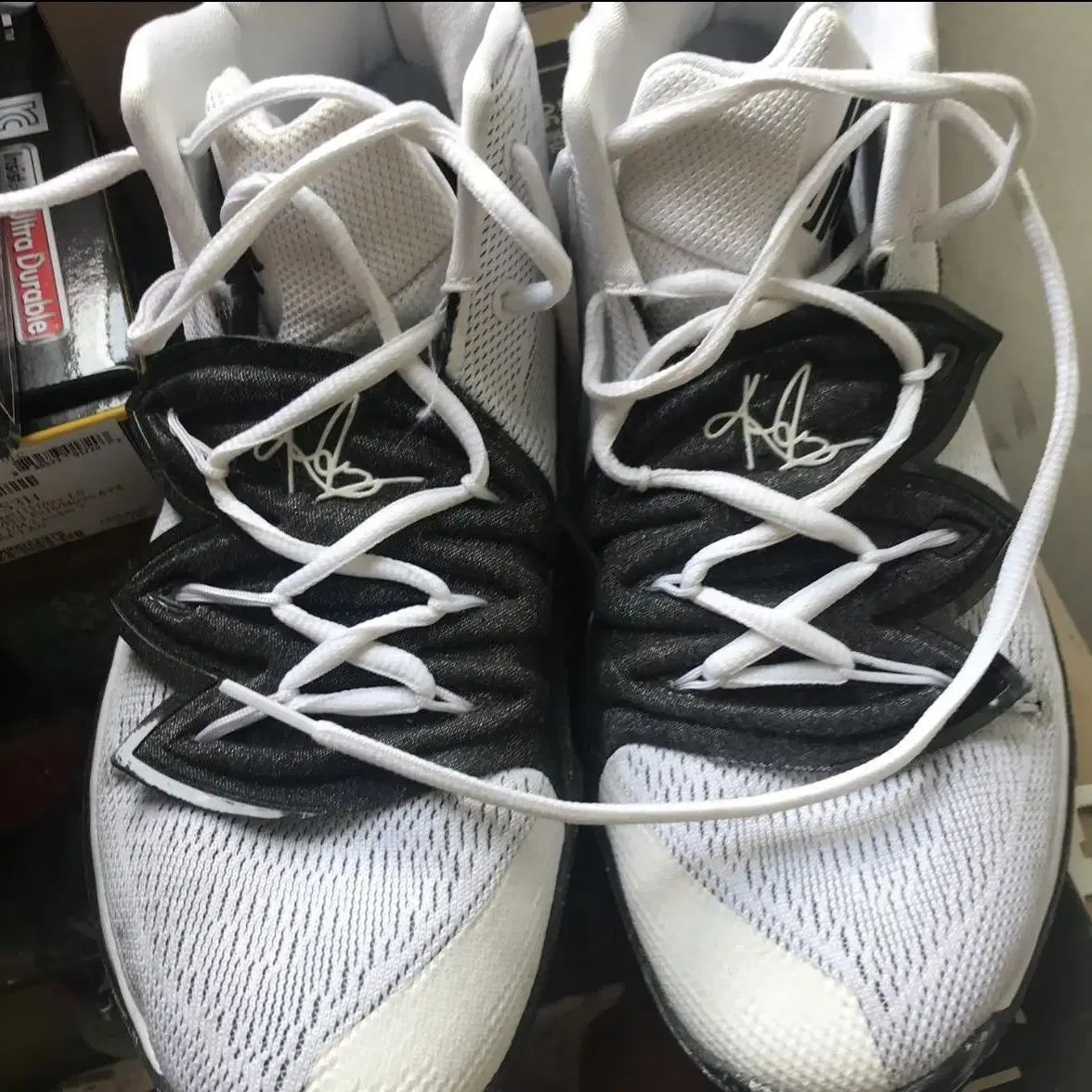 한정판 Kyrie 5 ep Cookies & Cream