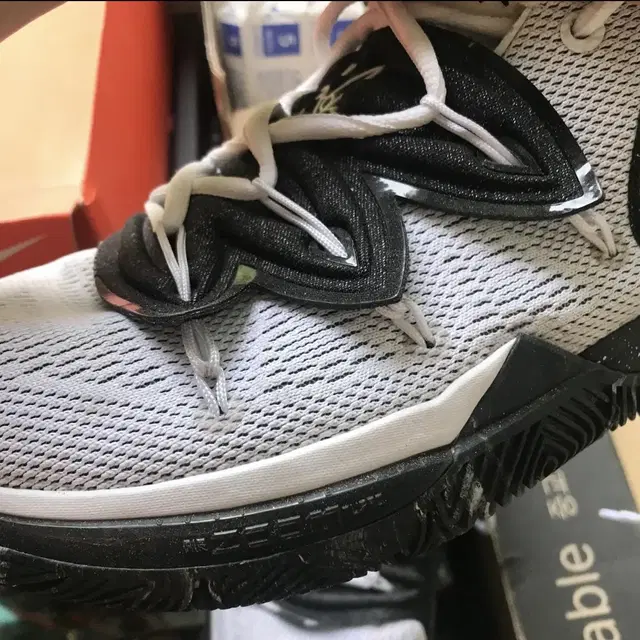 한정판 Kyrie 5 ep Cookies & Cream