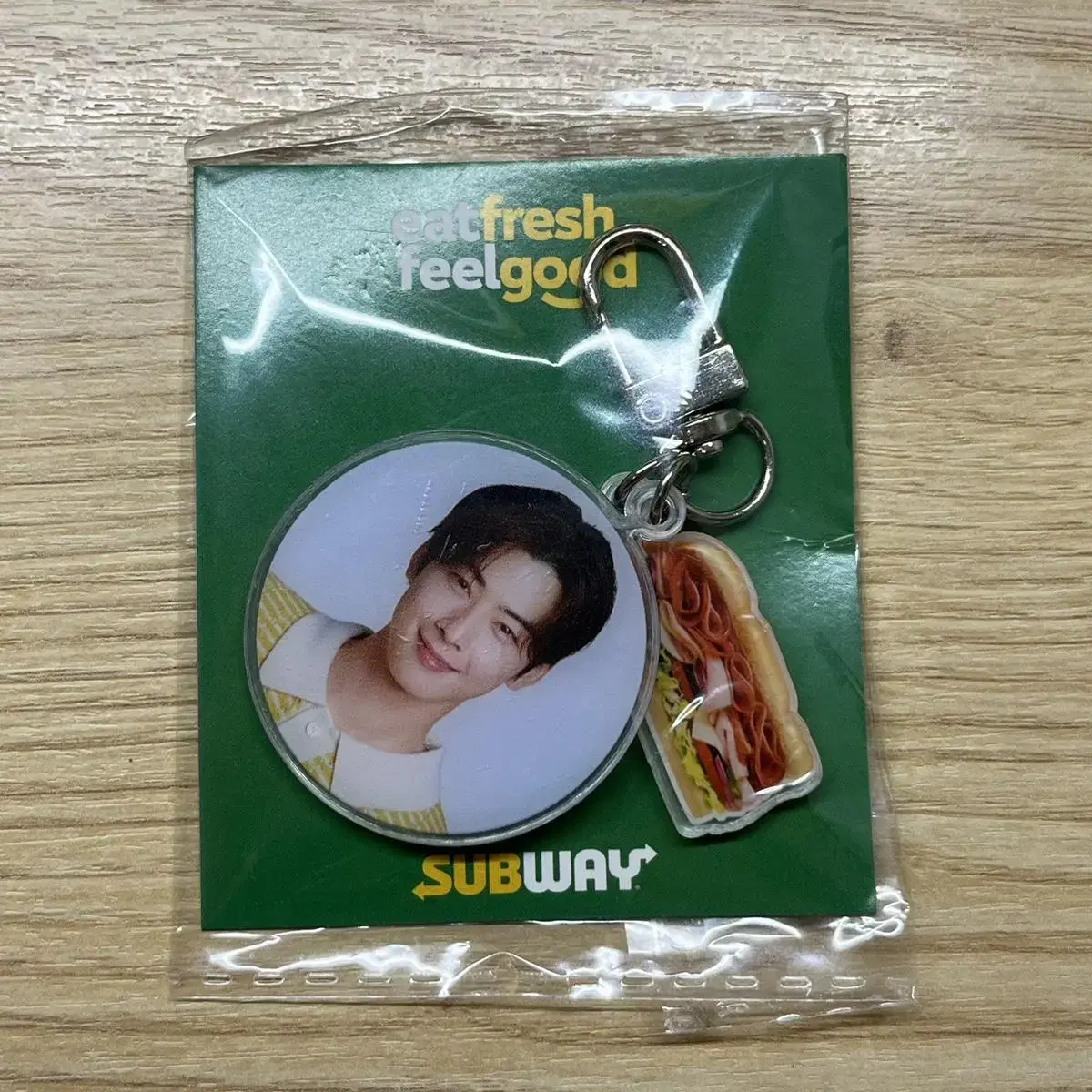 Subway cha eunwoo keyring