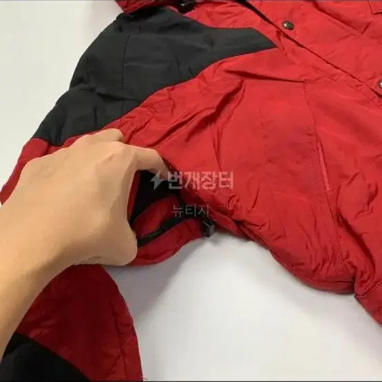 [THE NORTH FACE] 멀티 디테일 윈드브레이커