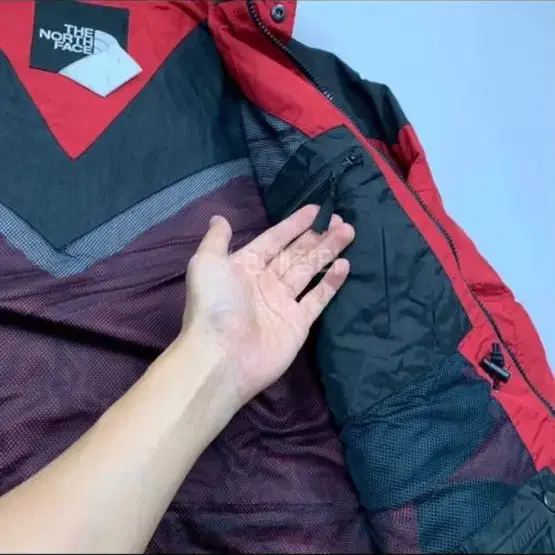 [THE NORTH FACE] 멀티 디테일 윈드브레이커