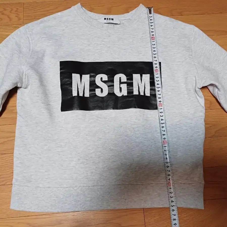 이태리 MSGM 엠에스지엠 여성 맨투맨 기모티 M size