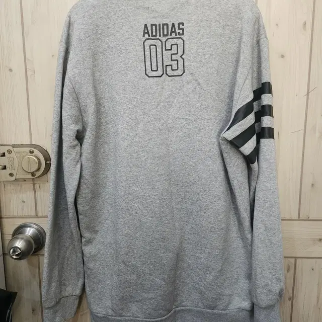 105,XL )) adidas 아디다스 회색 기모 맨투맨! 디자인짱이뻐요