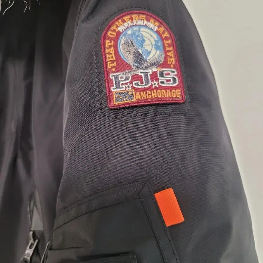 국내 110 파라점퍼스 PARAJUMPERS  2XL