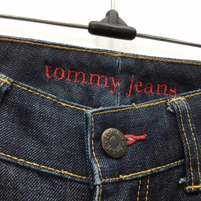 Z2178 타미진스 세미 부츠컷 청바지 (여26인치) TOMMY