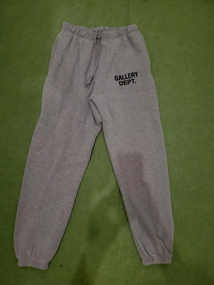 GalleryDivision Sweatpants Size LGreyUsed