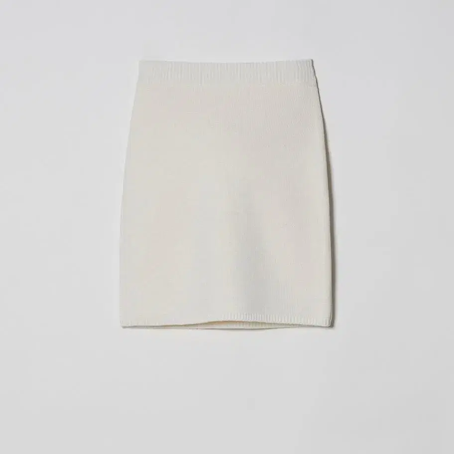 LETTER sue knit skirt 레터 니트 스커트