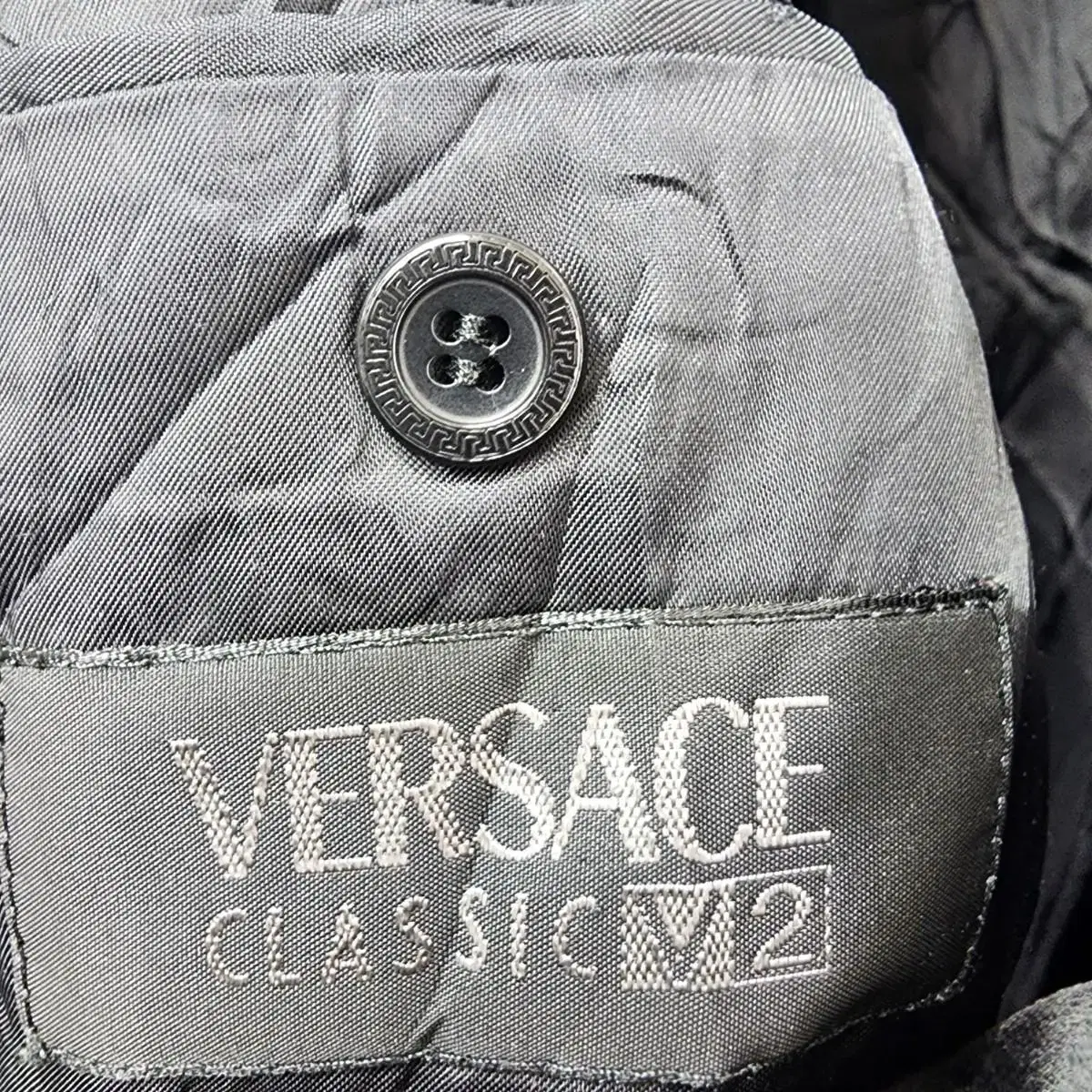 베르사체(Versace) 벨벳 코트 블레이저