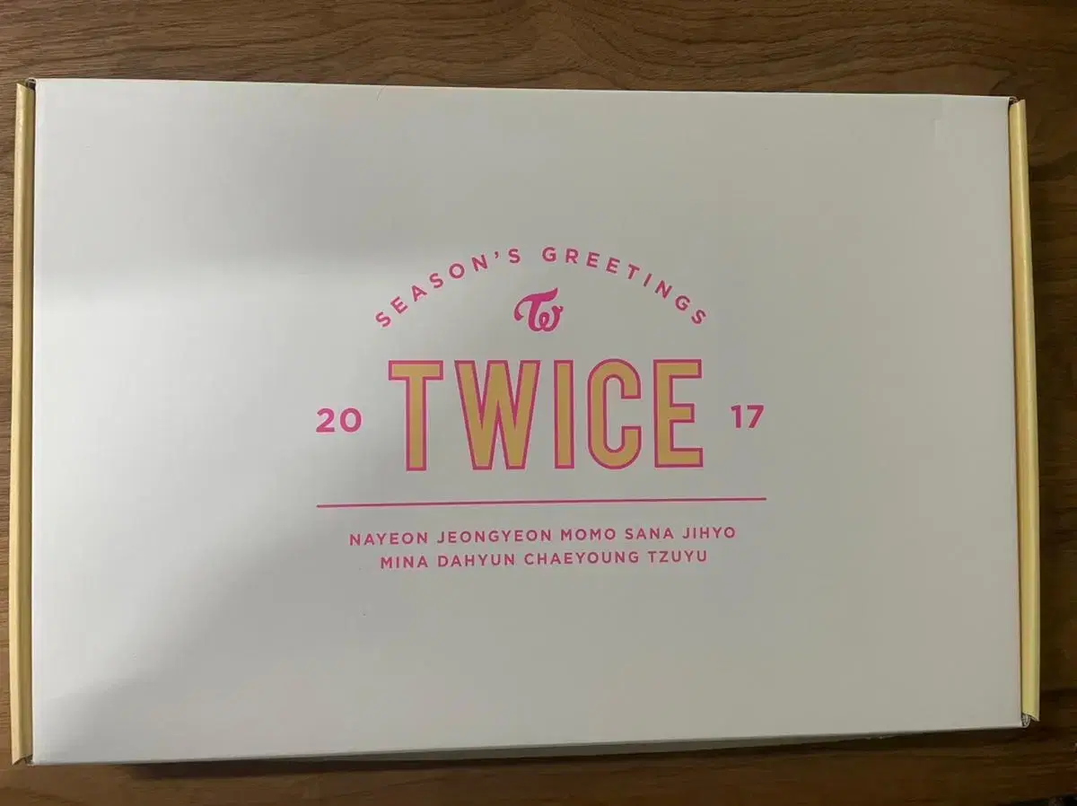 Twice's 2017 Season's Greetings