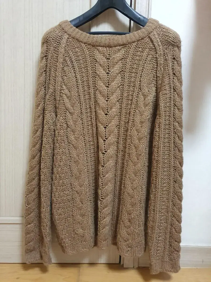 Pretzel Knit