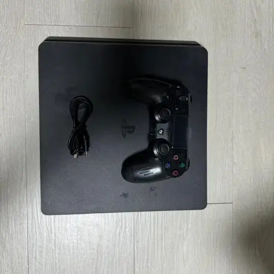 PS4 슬림 1TB 블랙 팝니다.