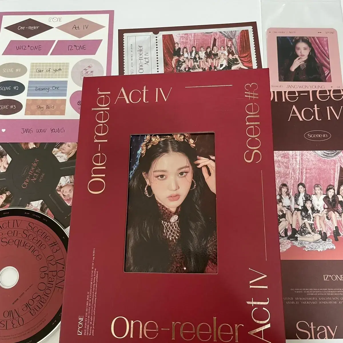 IZ*ONE One-reeler album set