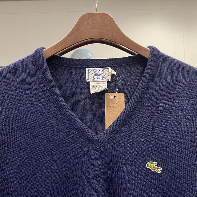 80-90s Izod Lacoste 라코스테 브이넥 니트