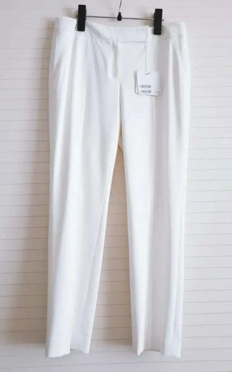 <새제품> White. White pants