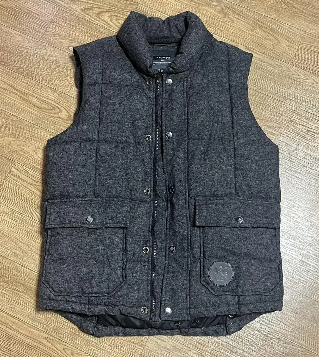 [100] Hconnect Hconnect Padded Vest Charcoal