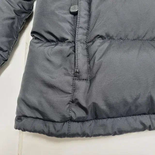 노스페이스 눕시 700 켄달제너 패딩 블랙 - L   north face