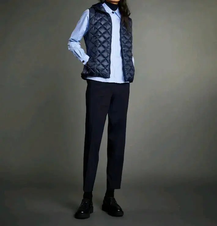 UNIQLO Lightweight dia. quilted gilet down vest best padded