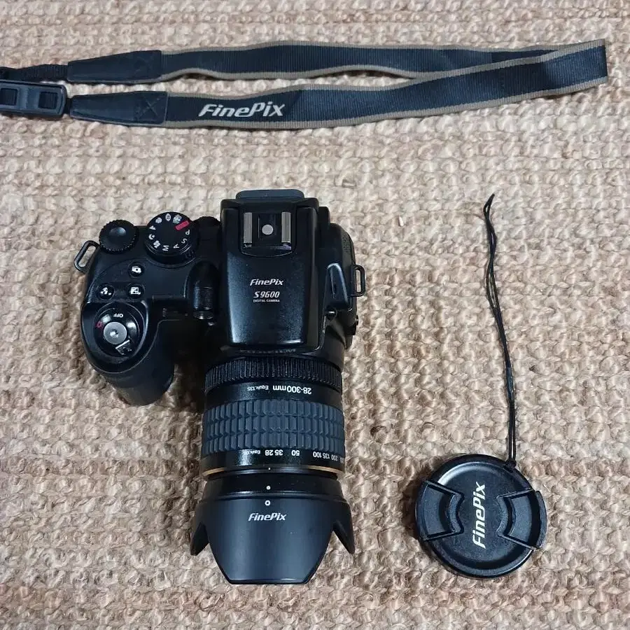 FINEPIX S9600 디지털카메라