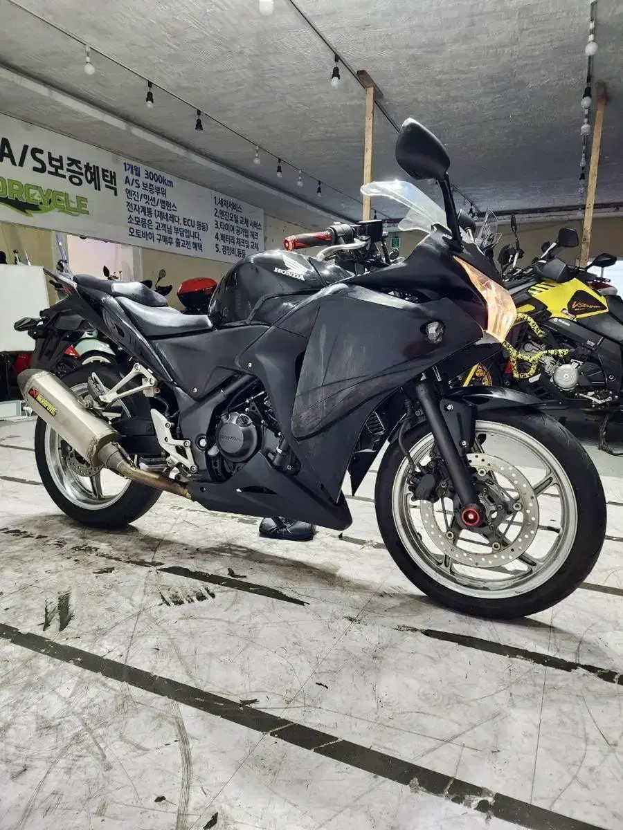 ( 혼다 ) CBR 250 R 11년식 아크라포빅 부산울산대구창원서울경기