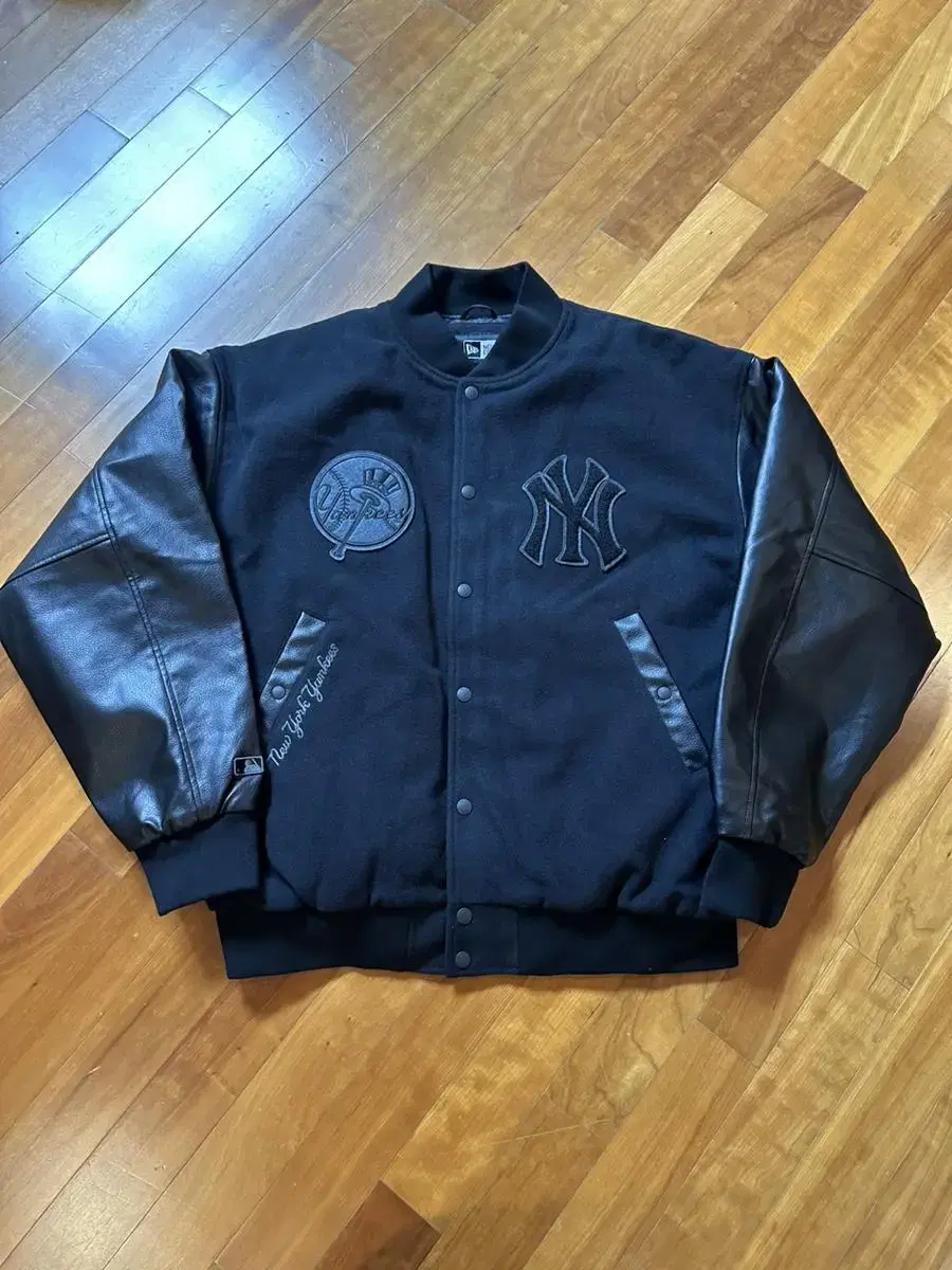 New Era Baseball Jumper Padded New York Yankees XXL (110-115) Big Size