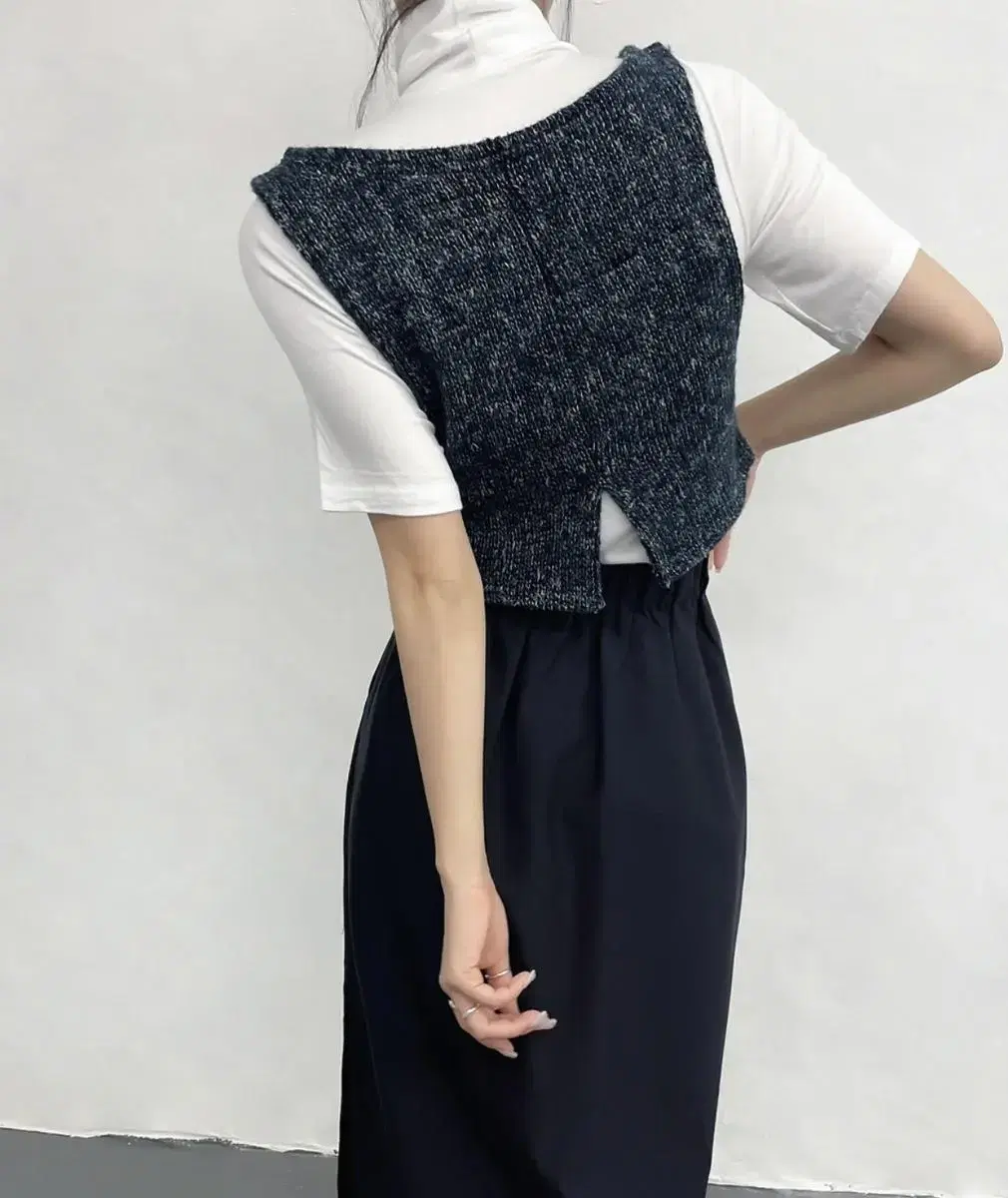 (NEW)Bokashi Crop Knit Vest