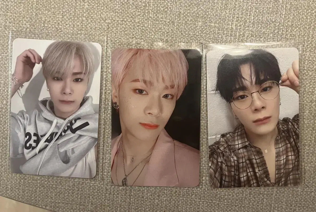 Astro moonbin photocard wts sells