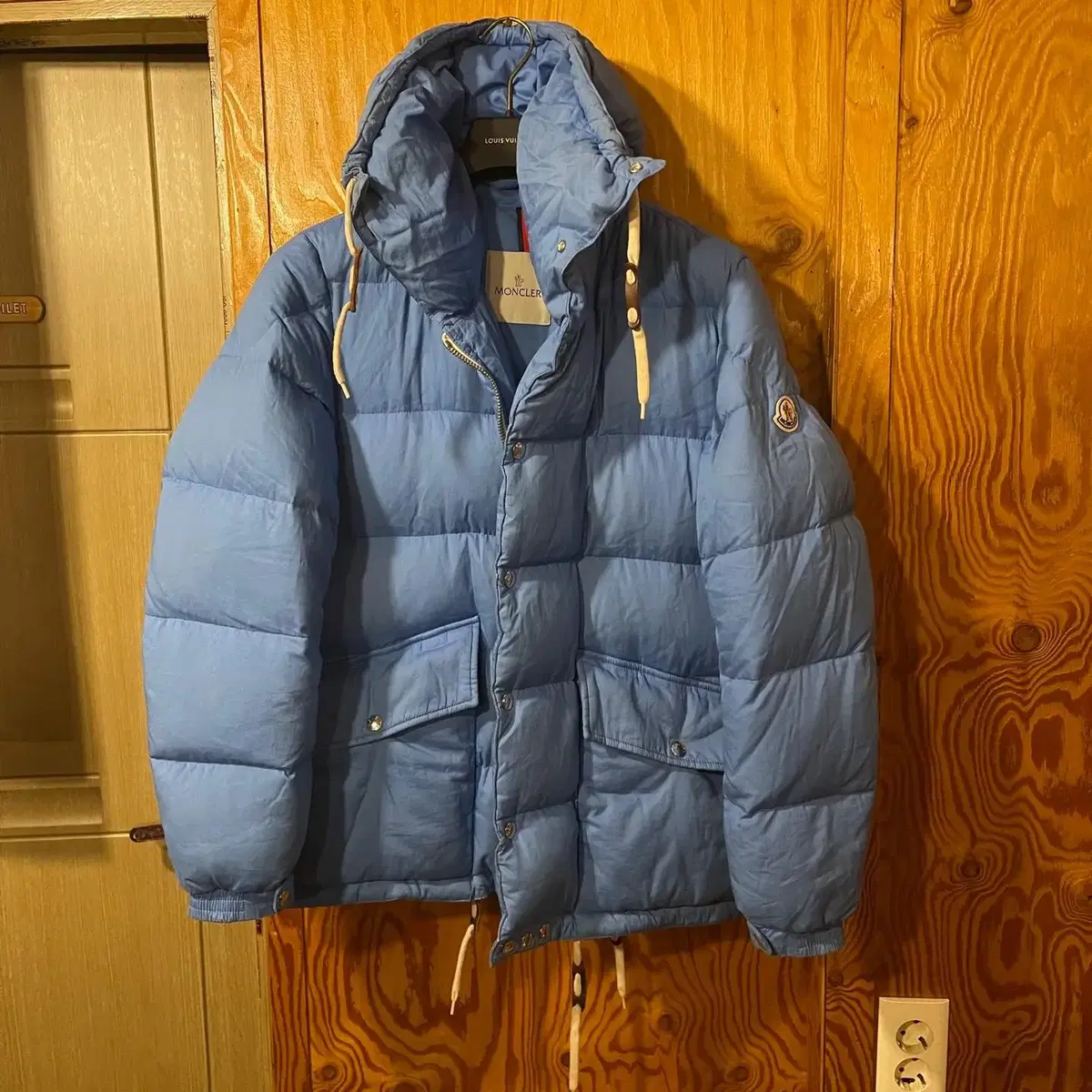 Department Store Genuine) Moncler Padding sell.