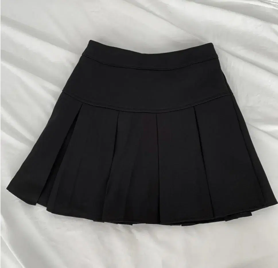 Pleated miniskirt