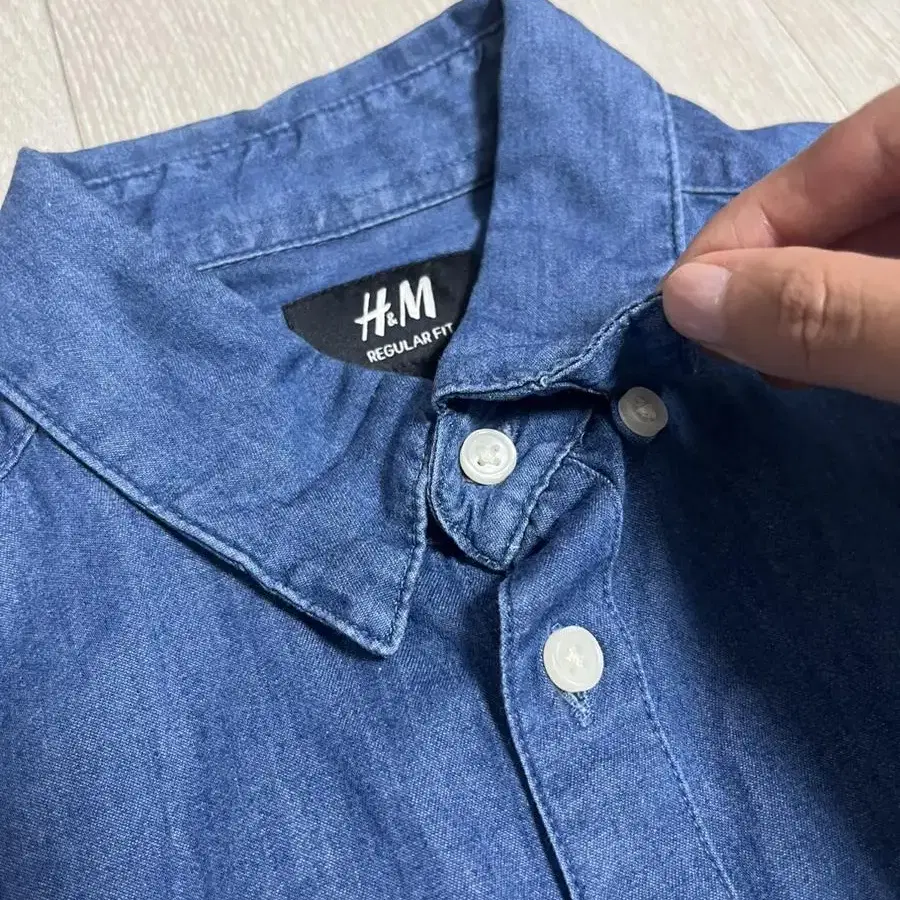 H&M 흐앤므 레귤러 핏 데님 셔츠 청남방 XS