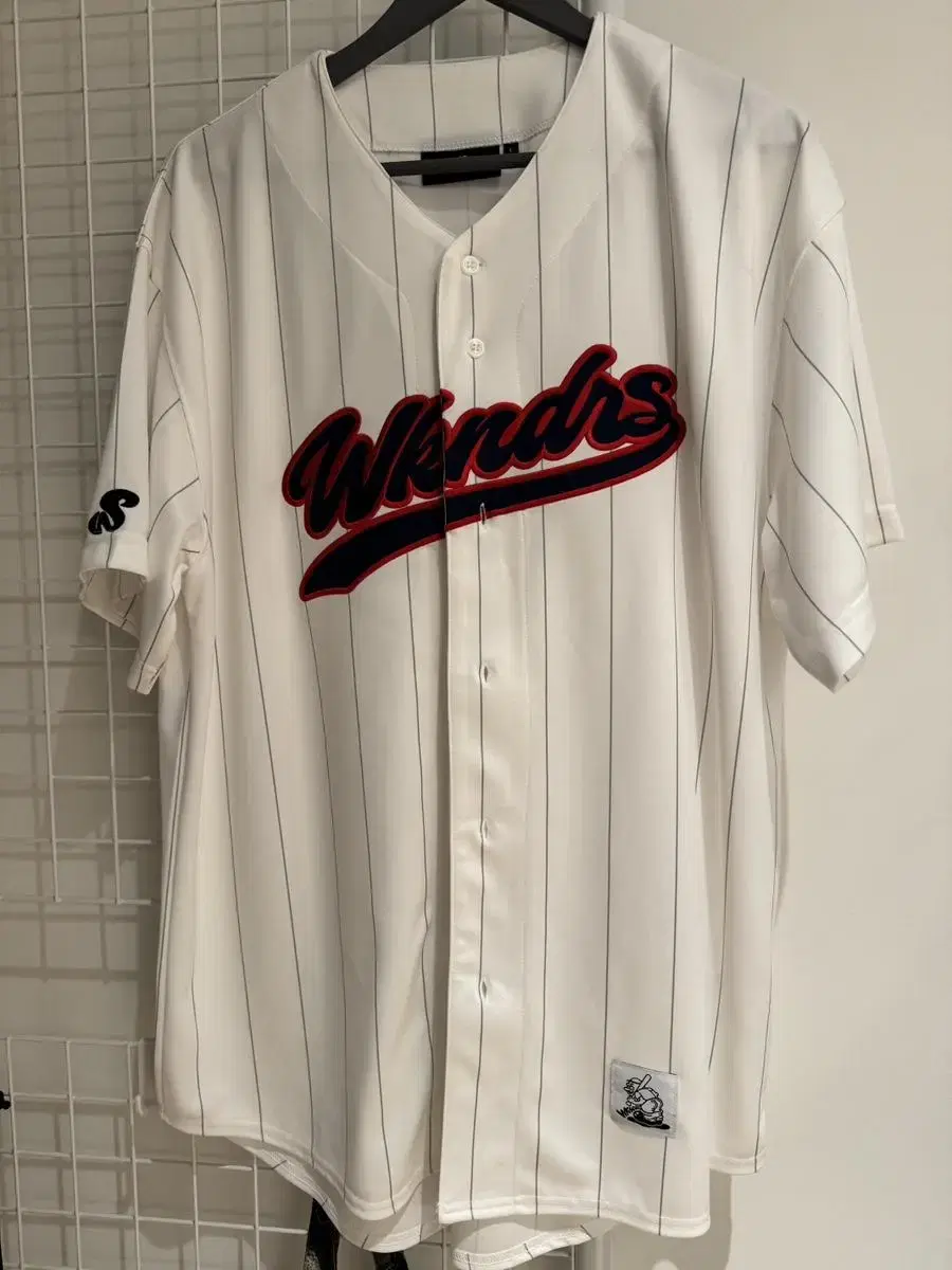 위캔더스 BASEBALL SCRIPT JERSEY