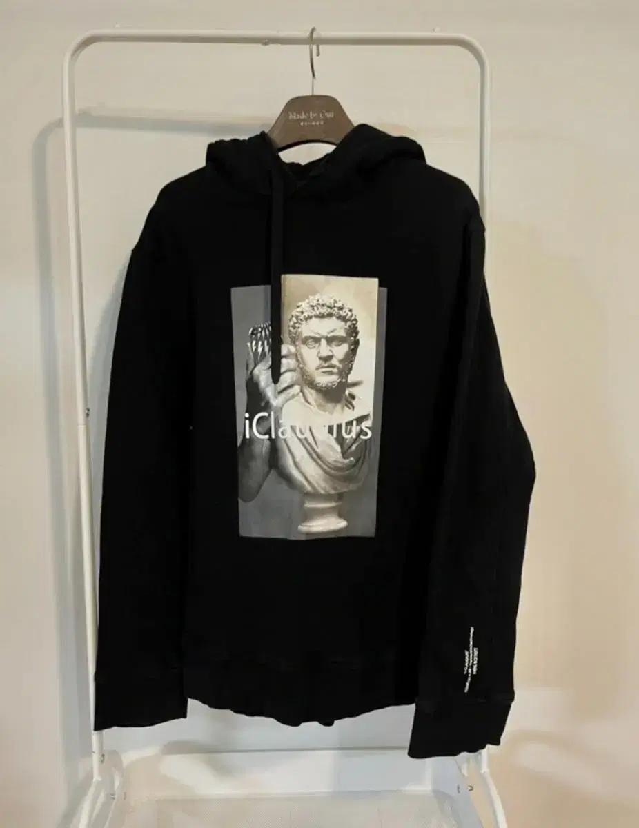 Nilvarette Hoodie