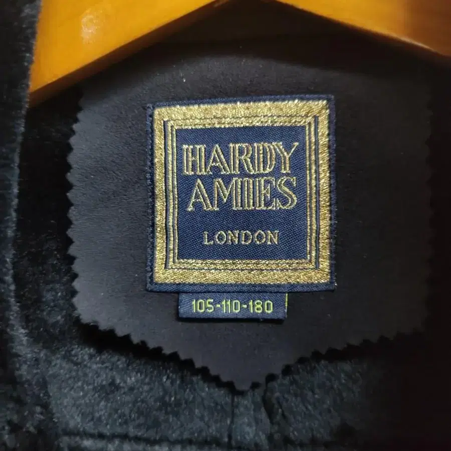 105) HARDY AMIES 무스탕 팝니다