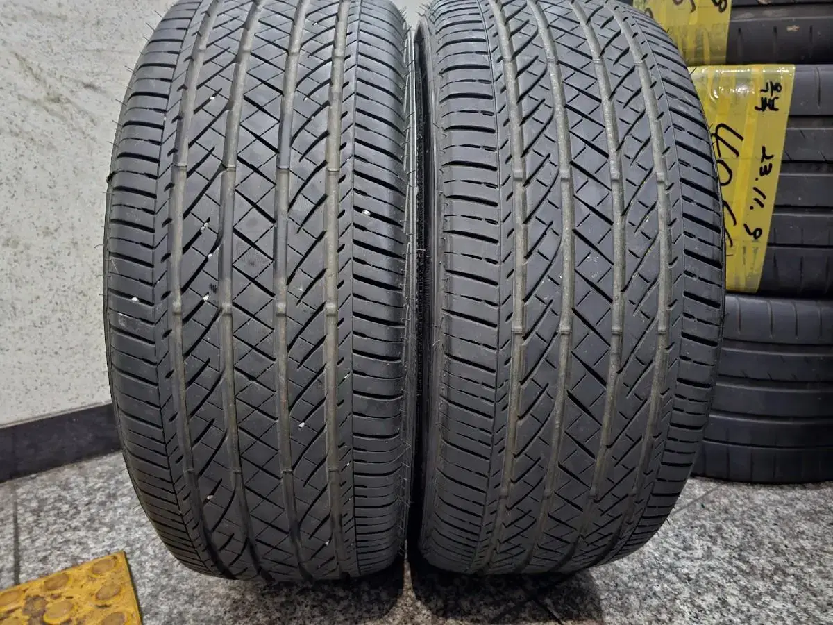 2354518(235/45R18) 브릿지스톤중고 EL400중고 2개