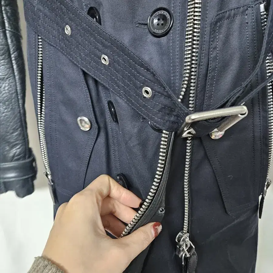 버버리 락스터드 leather trim 트렌치코트 s