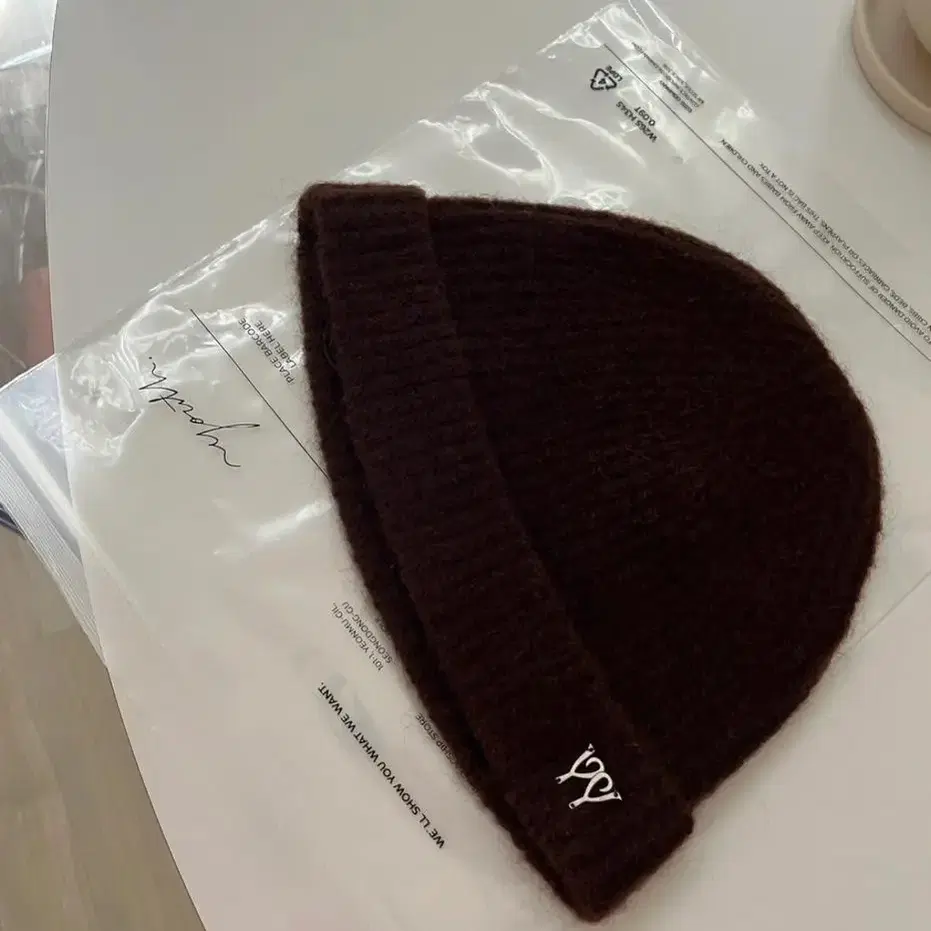 (새상품) 옵스큐라 유스 Youth Logo Plaque Beanie H