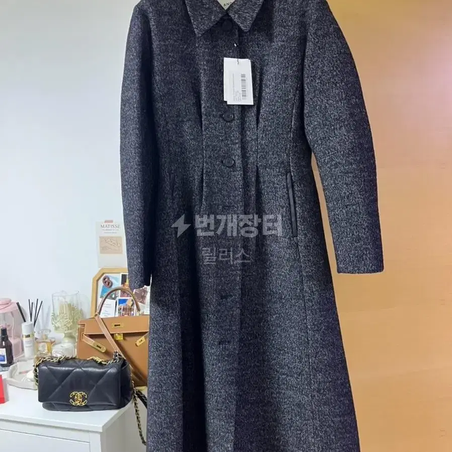 [AND YOU] 앤유 ANGEL Volume Silhouett coat