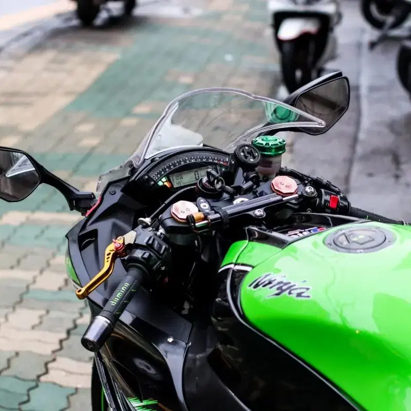 zx10r 가와사끼 2015년식 판매합니다