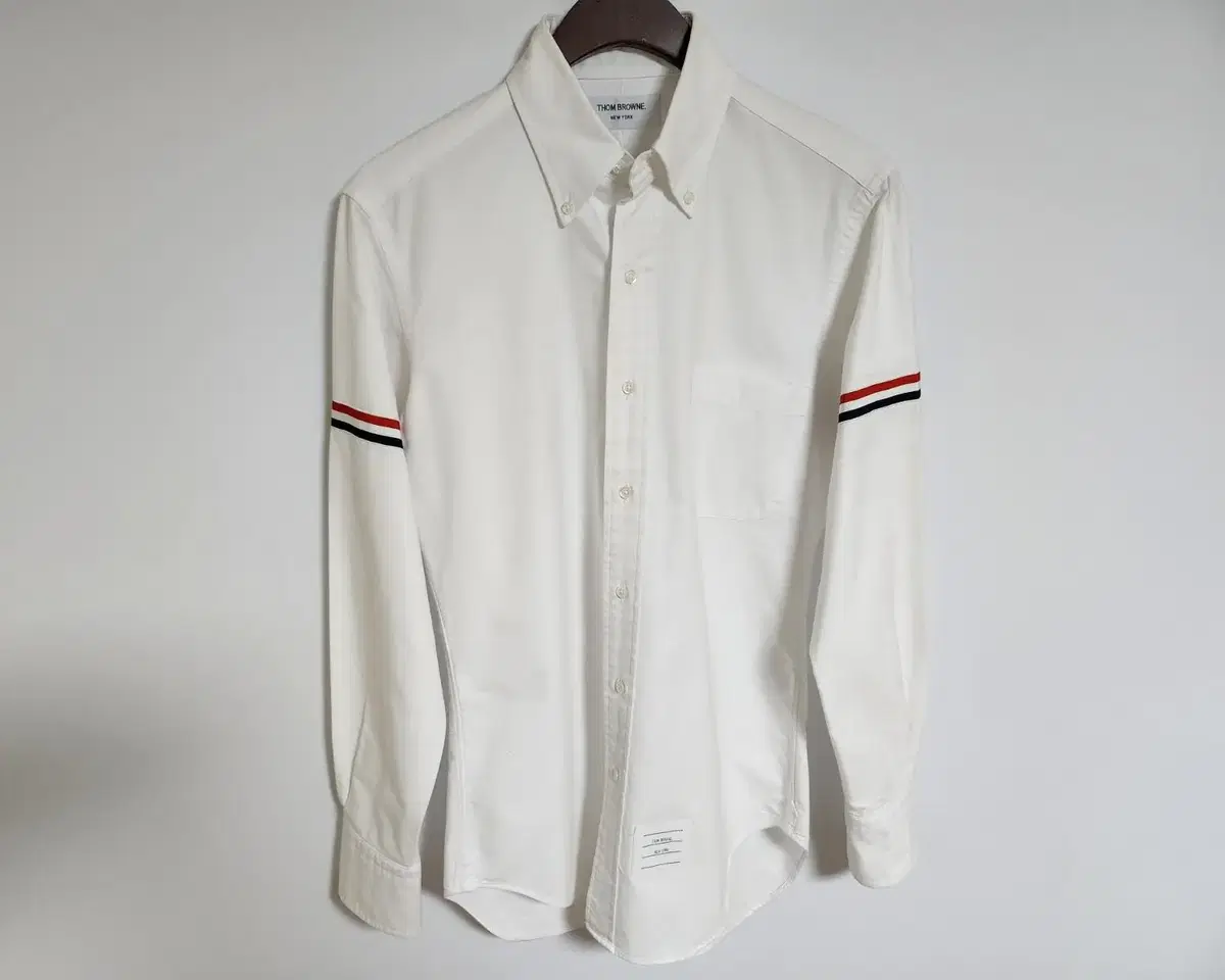 [1] Thom Browne White Armband Oxford Shirt MWL150 5259