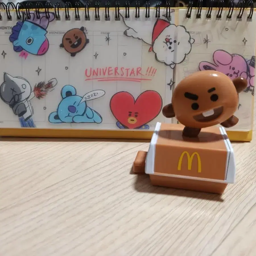 BT21슈키 피규어,달력 팔아요