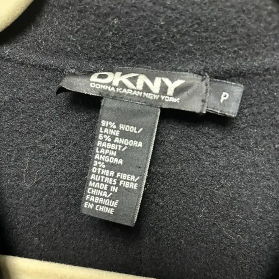 DKNY 코트