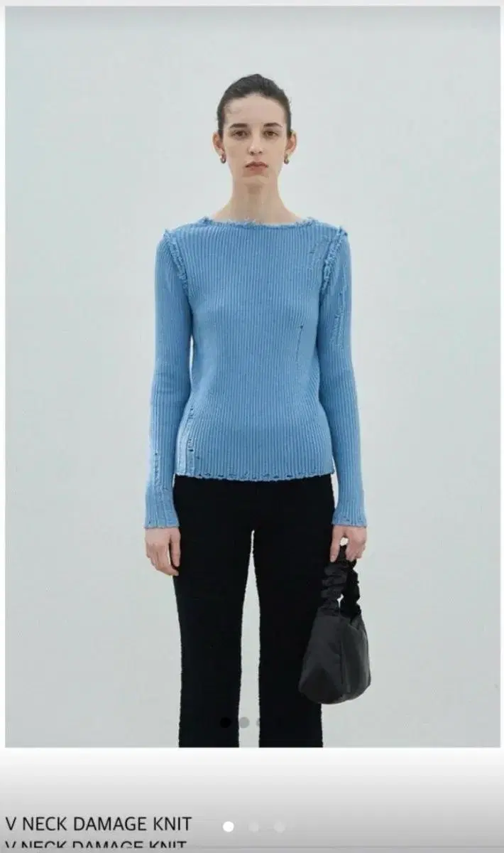 다이애그널 V NECK DAMAGE KNIT (Blue)