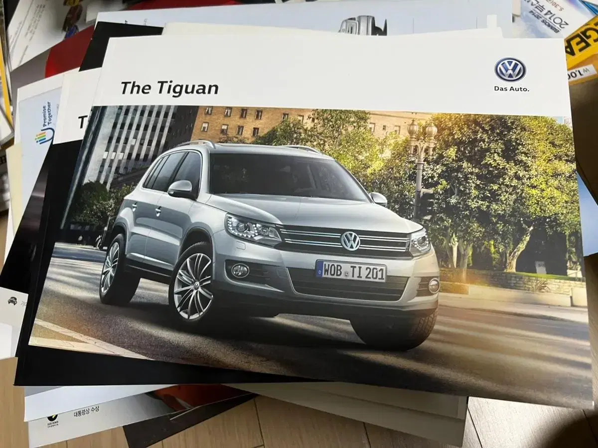 Volkswagen Tiguan Car Catalog